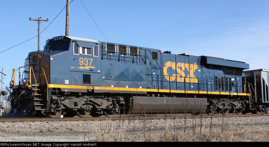 CSX 937 brings up the rear of a coal train